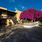 Casa Tomarén Resort 3*