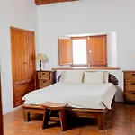 Tomaren Resort