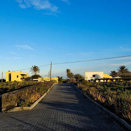 Tomaren Resort 3*
