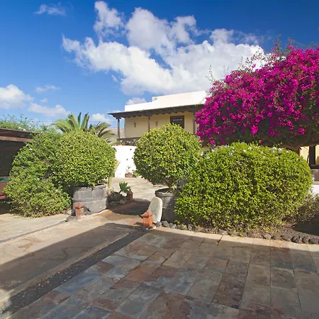 Tomaren Resort San Bartolome (Las Palmas)